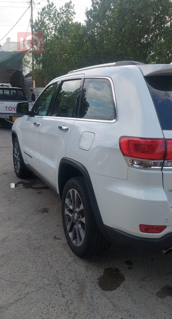 جيب جراند شيروكي